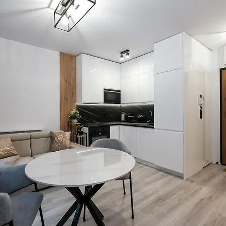 W Centrum, Wszystko Nowe, 550 M Do Piotrkowskiej Lodz (Lodz)